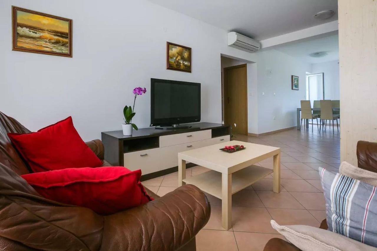 Apartment Vitalia 2+2 Πόρετς Εξωτερικό φωτογραφία