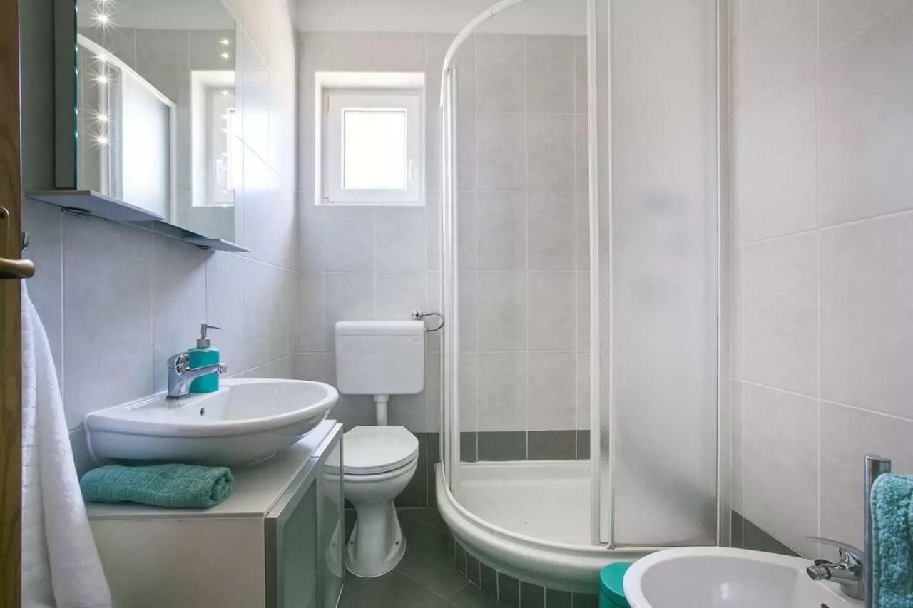 Apartment Vitalia 2+2 Πόρετς Εξωτερικό φωτογραφία