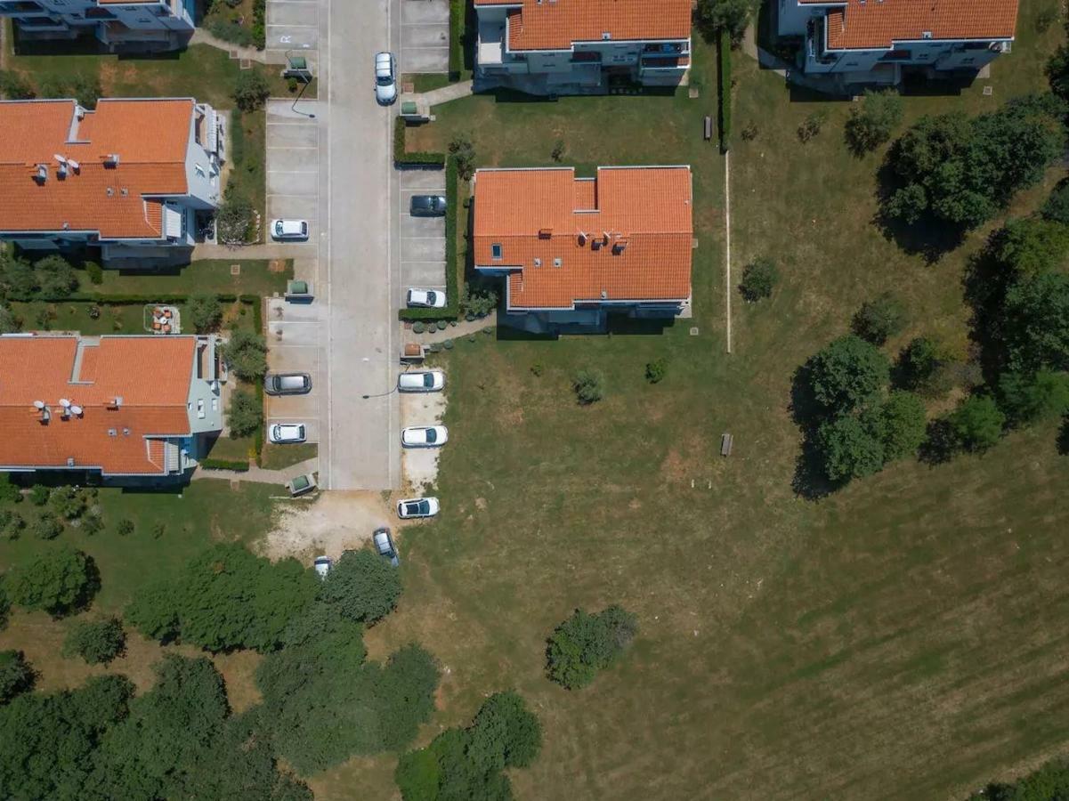 Apartment Vitalia 2+2 Πόρετς Εξωτερικό φωτογραφία