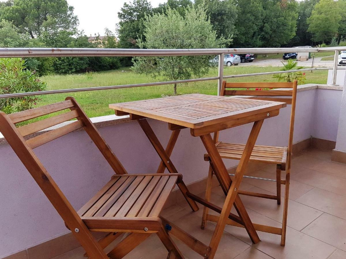 Apartment Vitalia 2+2 Πόρετς Εξωτερικό φωτογραφία